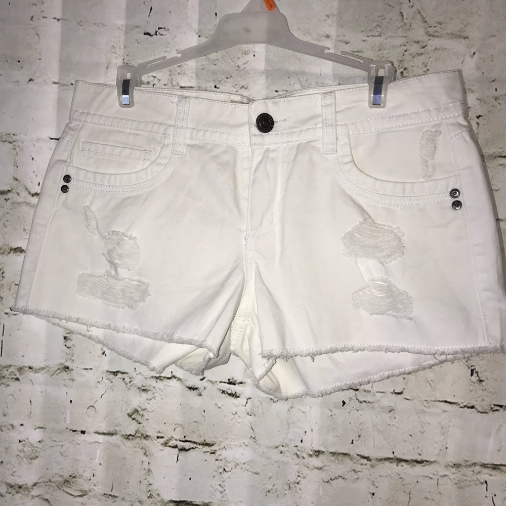 🌸 White shorts 🌸